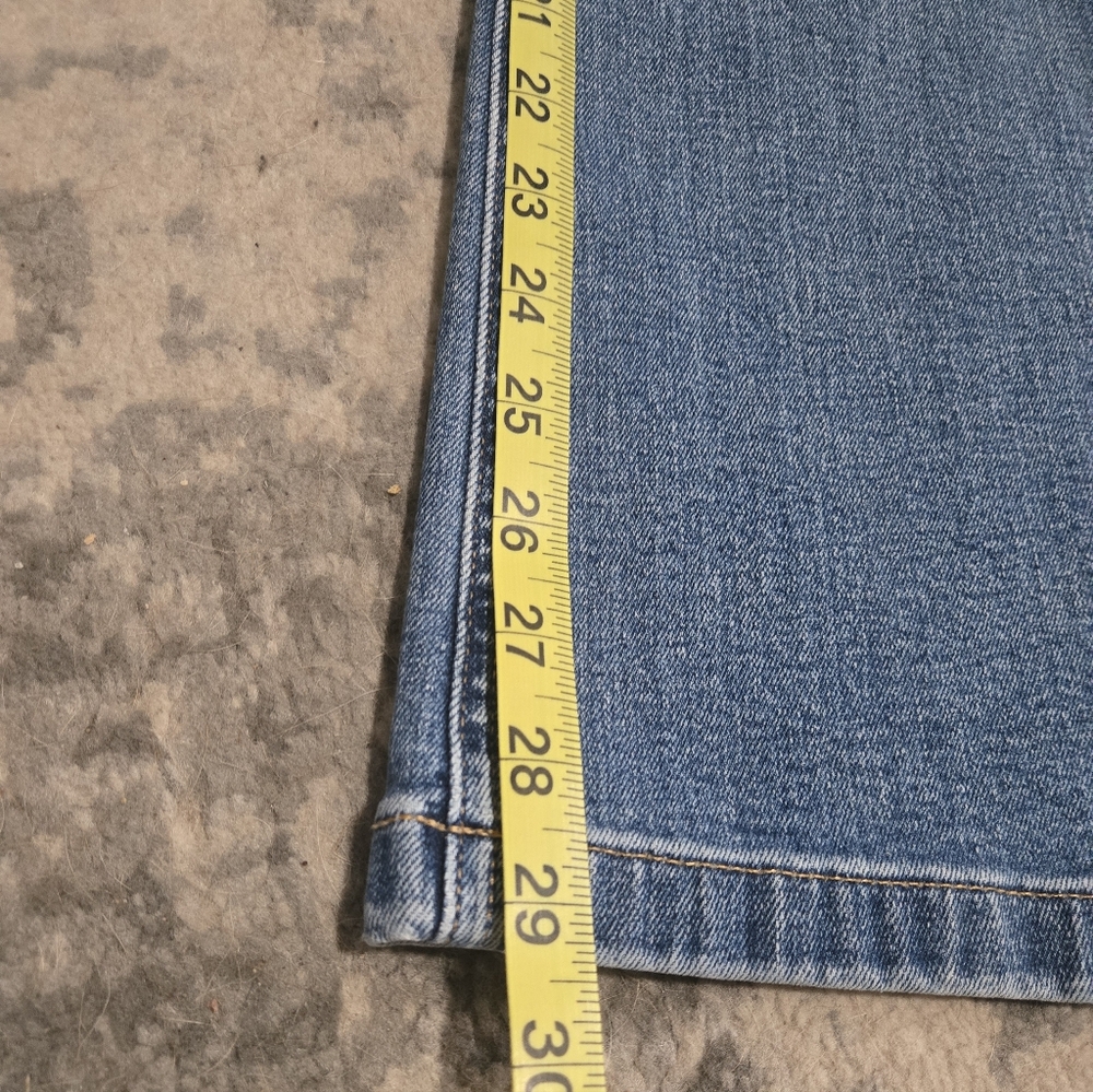 GAP Patch Pocket High Rise Flare Jeans - Picture 5 of 6
